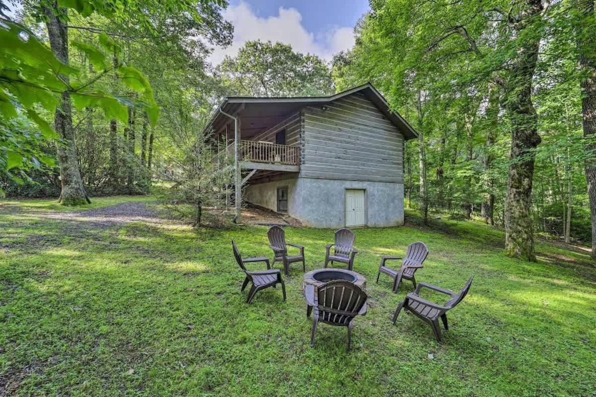 Cozy 'Grey Fox' Cabin Between Boone & بيوينغ روك المظهر الخارجي الصورة