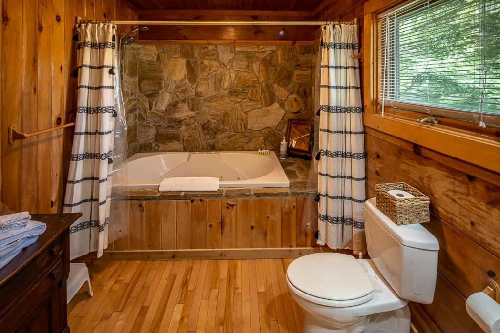 Cozy 'Grey Fox' Cabin Between Boone & بيوينغ روك المظهر الخارجي الصورة