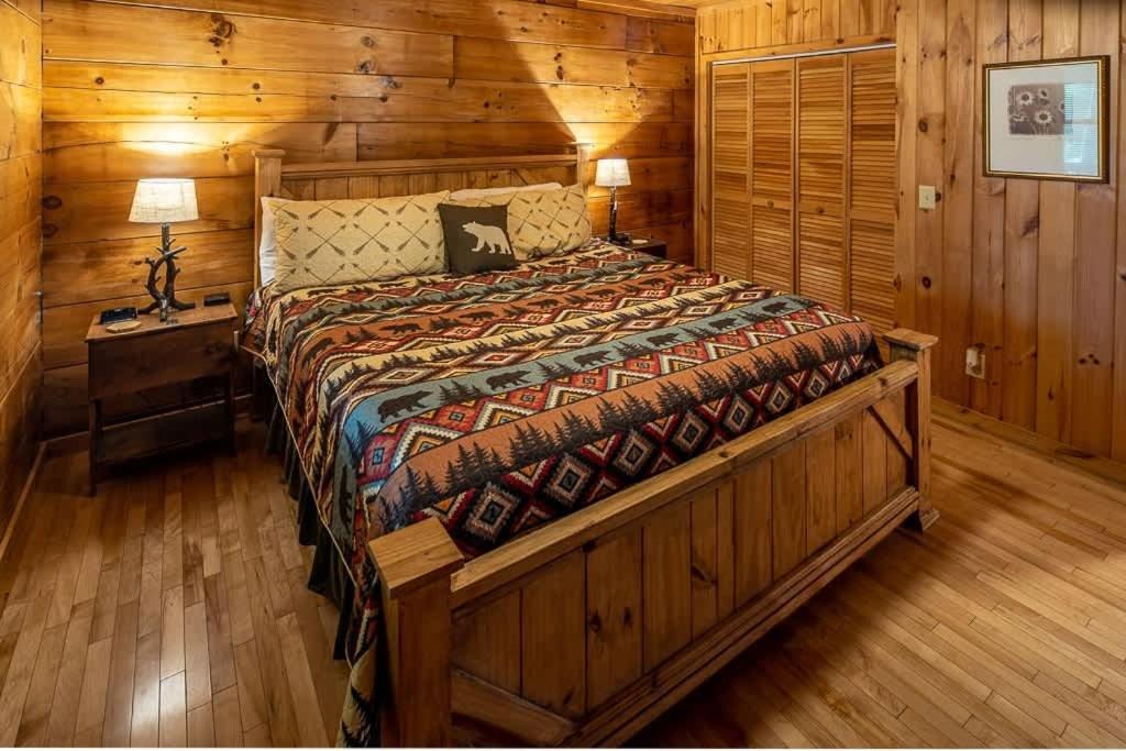 Cozy 'Grey Fox' Cabin Between Boone & بيوينغ روك المظهر الخارجي الصورة